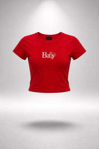 Baby Tee roja con logo Baby bordado en blanco