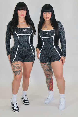 Gray Leopard Set
