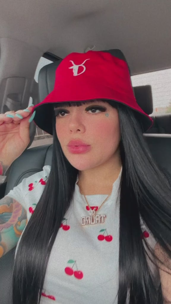TAURO Twist Bucket Hat - en modelo (video)