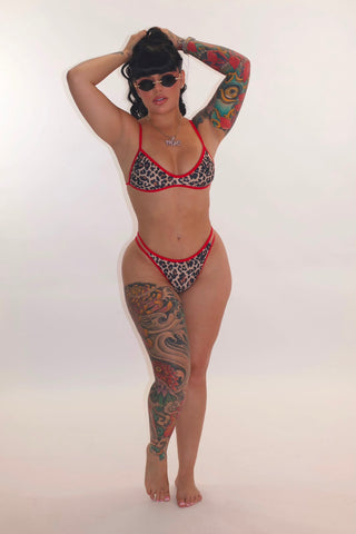 Wild Red bikini leopardo - modelo
